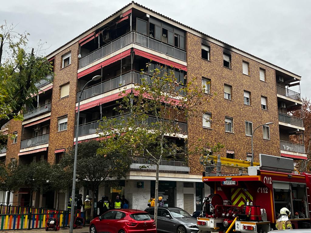Imagen del estado en el que ha quedado la vivienda incendiada en Toledo
