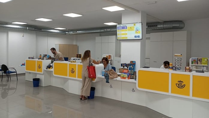 Oficina de Correos en la calle Tarifa