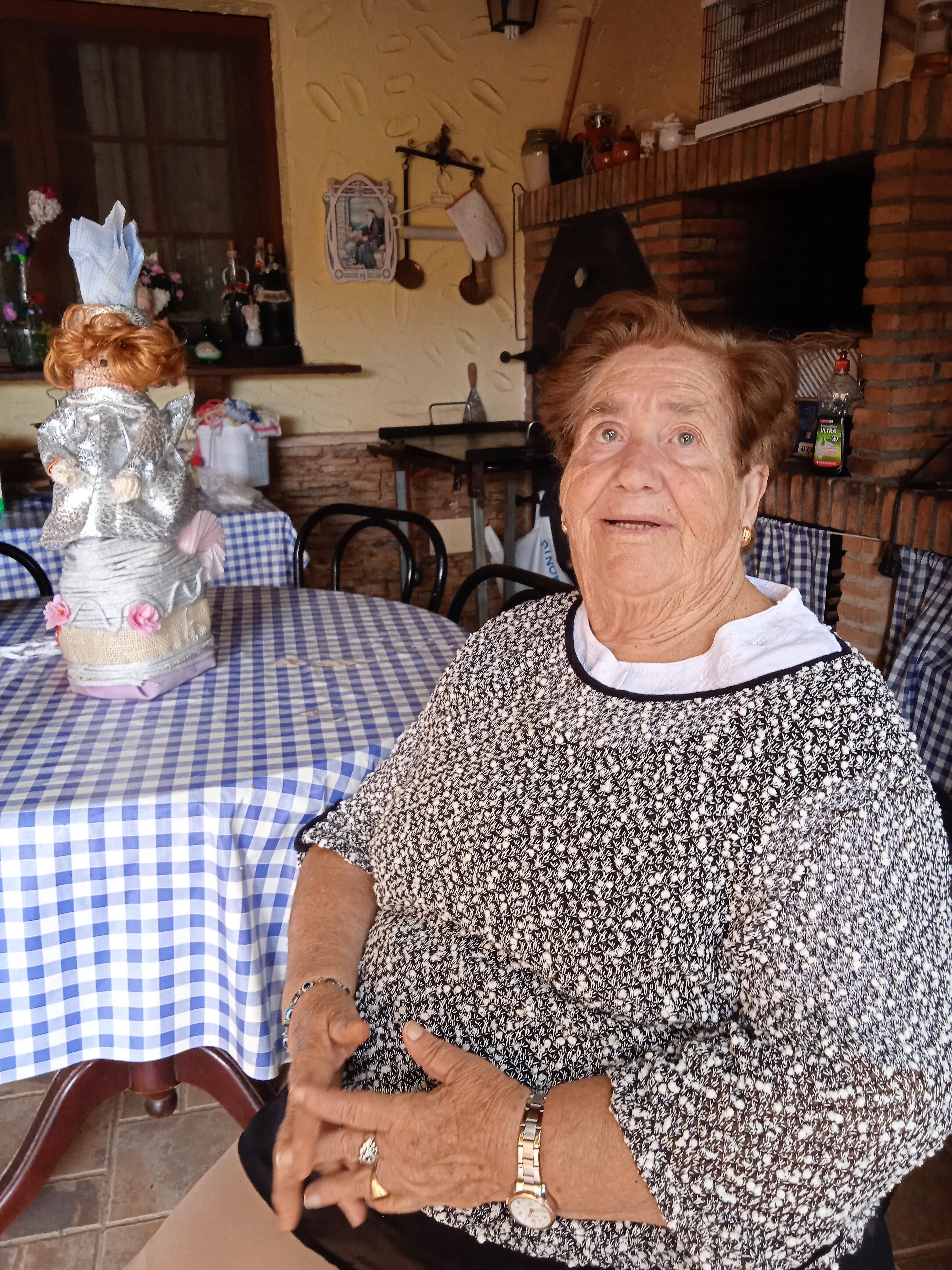 Año 2021. La Señora Soledad en la casa de Perín donde reside, herencia de la tía a la que acompañó y cuidó desde que tenía 9 años.