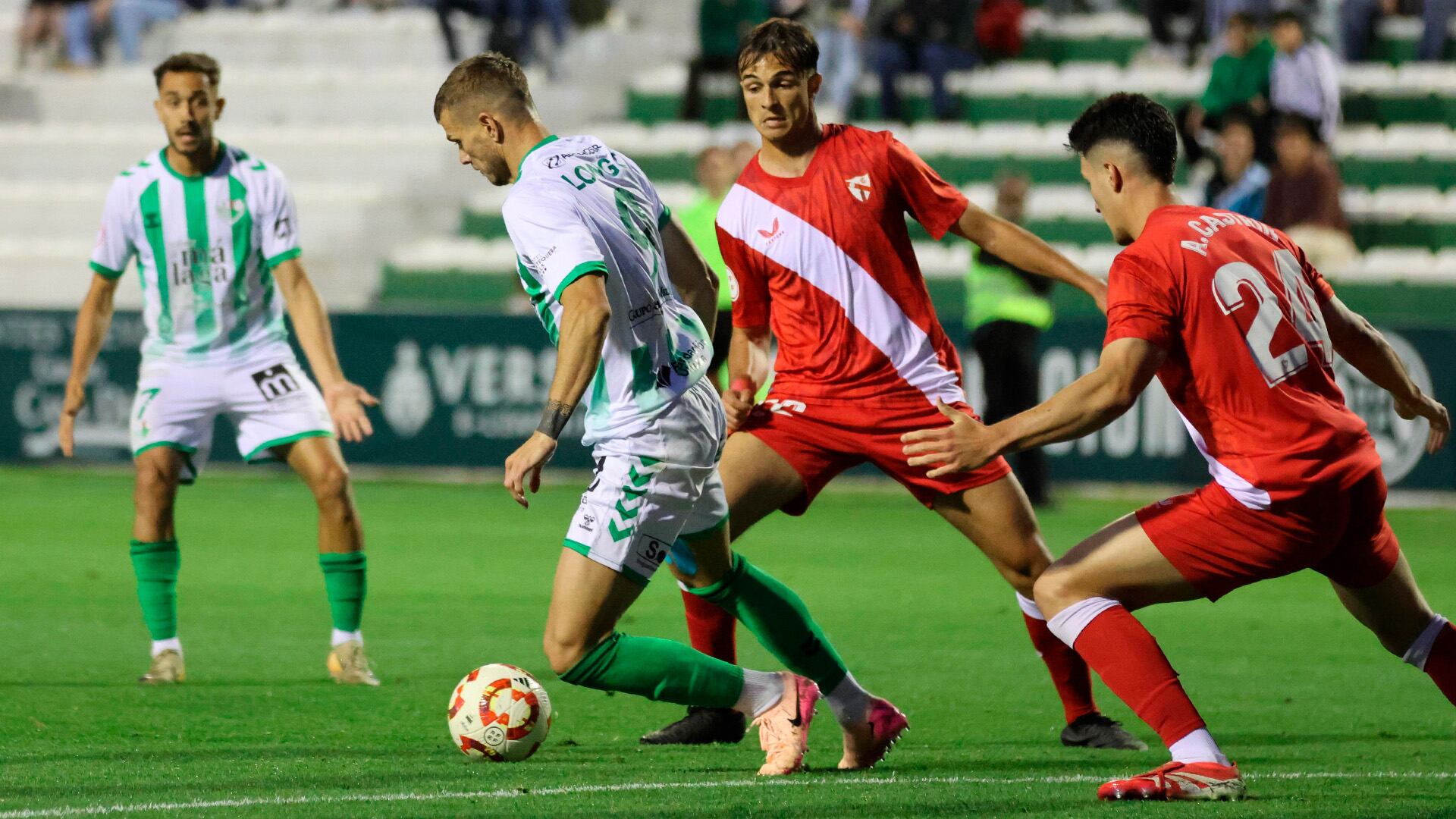 Samuele Longo, del Antequera CF, en el partido ante el Sevilla Atlético