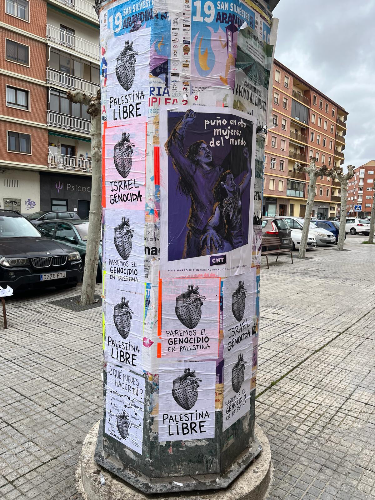 Pegada de carteles contra Israel