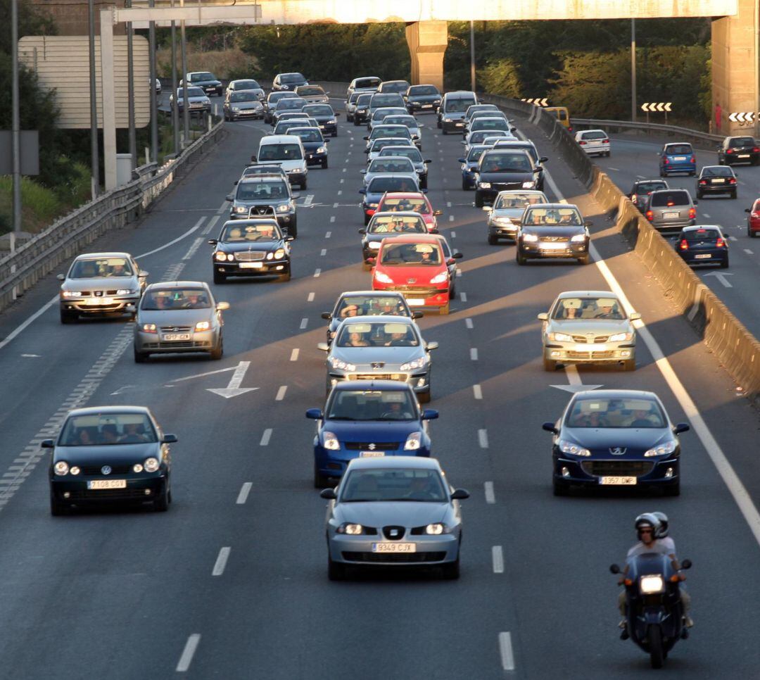 Vehículos circulando por la provincia de Sevilla