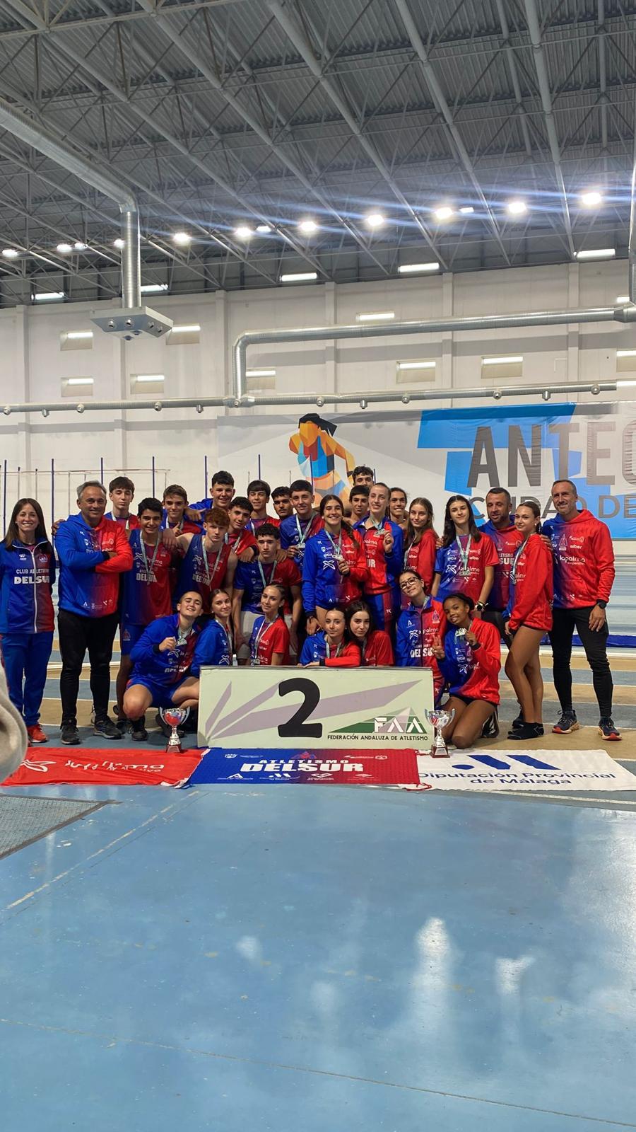El equipo del Club Atletismo Delsur-Coop La Palma, subcampeón de Andalucía sub 16
