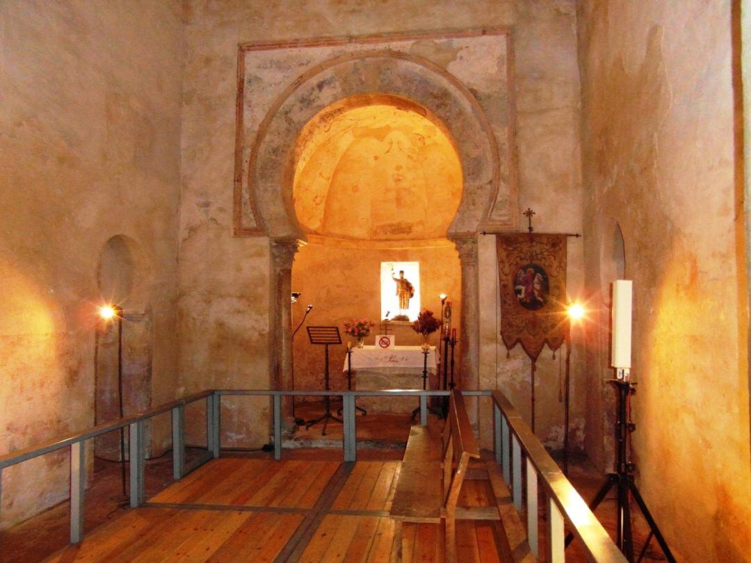 Imagen del suelo, cubierto hasta ahora por una tarima