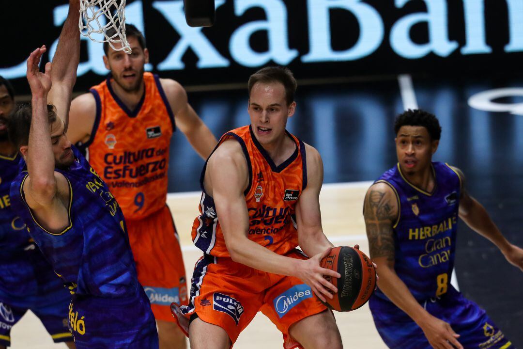 Klemen Prepelic of Valencia Basket in action during the Spanish league, Liga ACB Endesa, basketball match played between Valencia Basket and Gran Canaria at Fuente de San Luis pavilion