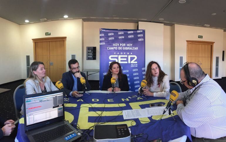 Rosa López, Juan Franco, Ana Beleén García y Remedios Palma durante su intervención en el programa espacial realizado desde la Feria de Ciclos Formativos.