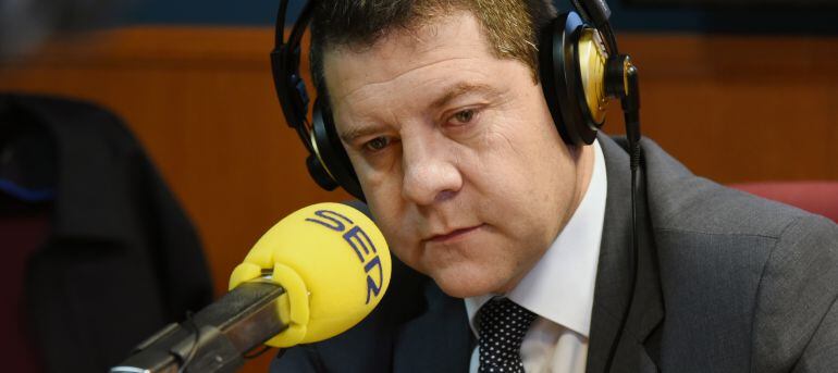 Emiliano García Page en los estudios de SER Toledo