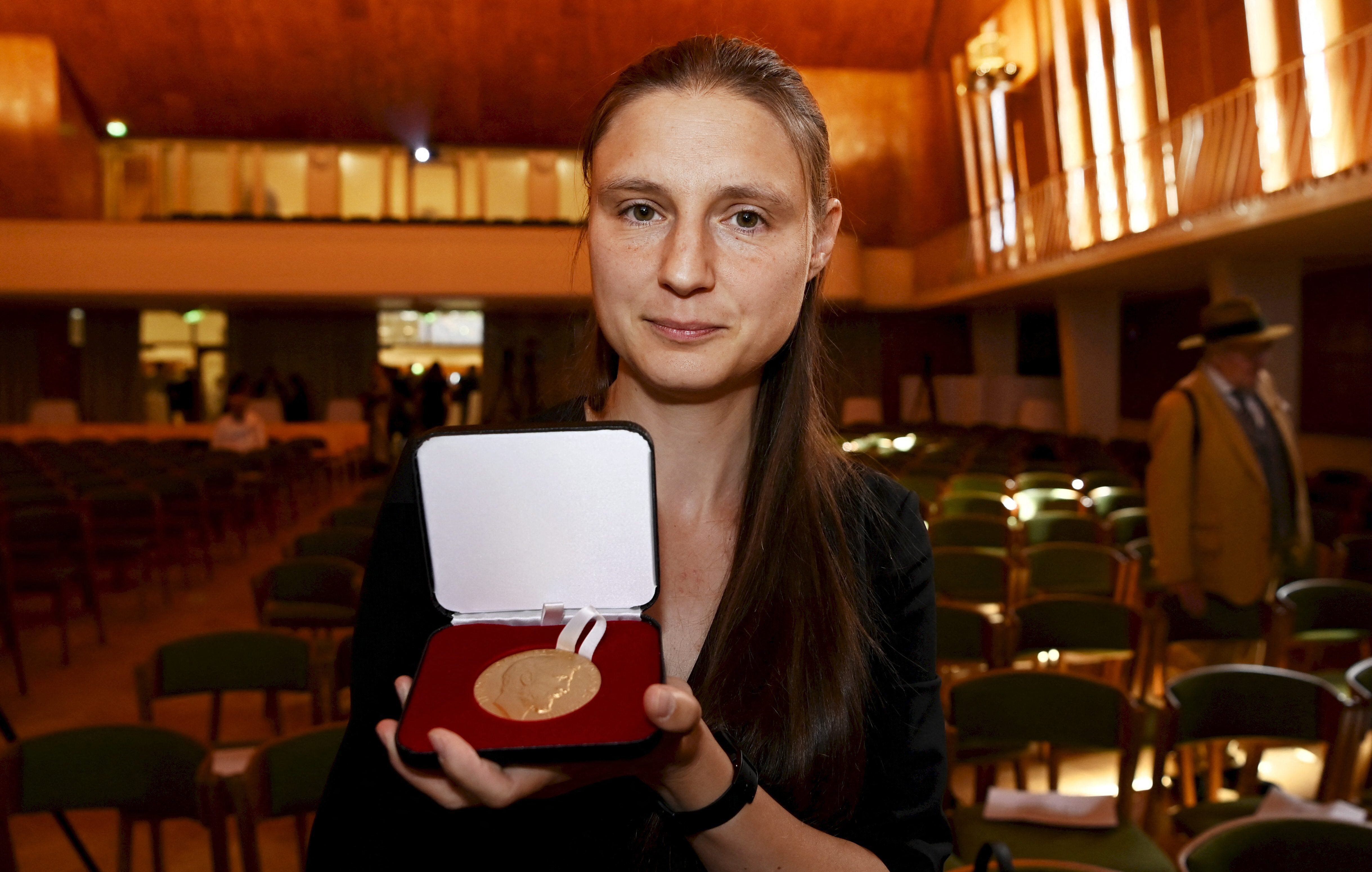 Maryna Viazovska con la Medalla Fields