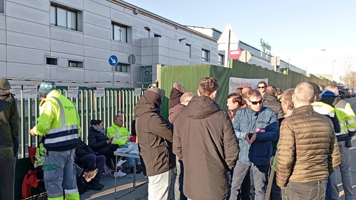 César Serrano, presidente del comité de empresa de Schneider Griñón, repasa la indignación en la jornada de huelga