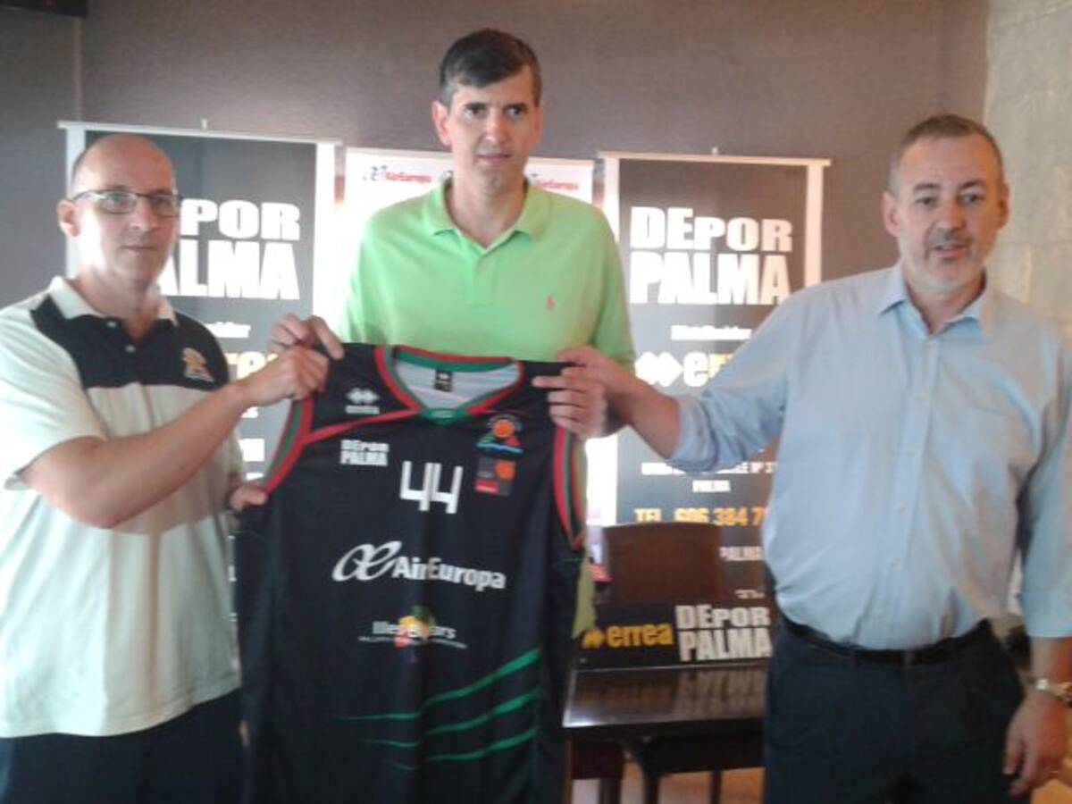 El Palma Air Europa presenta a Richi Guillén
