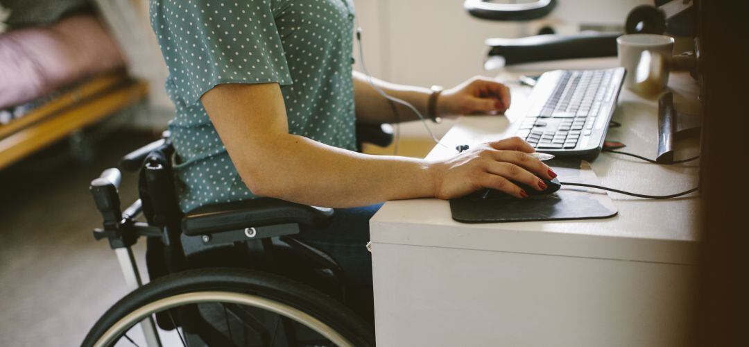 El programa pretende mejorar el acceso al mercado laboral de mujeres con discapacidad