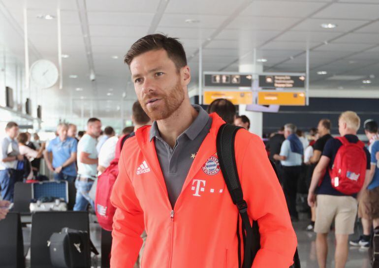 Xabi Alonso, en el aeropuerto internacional de Múnich