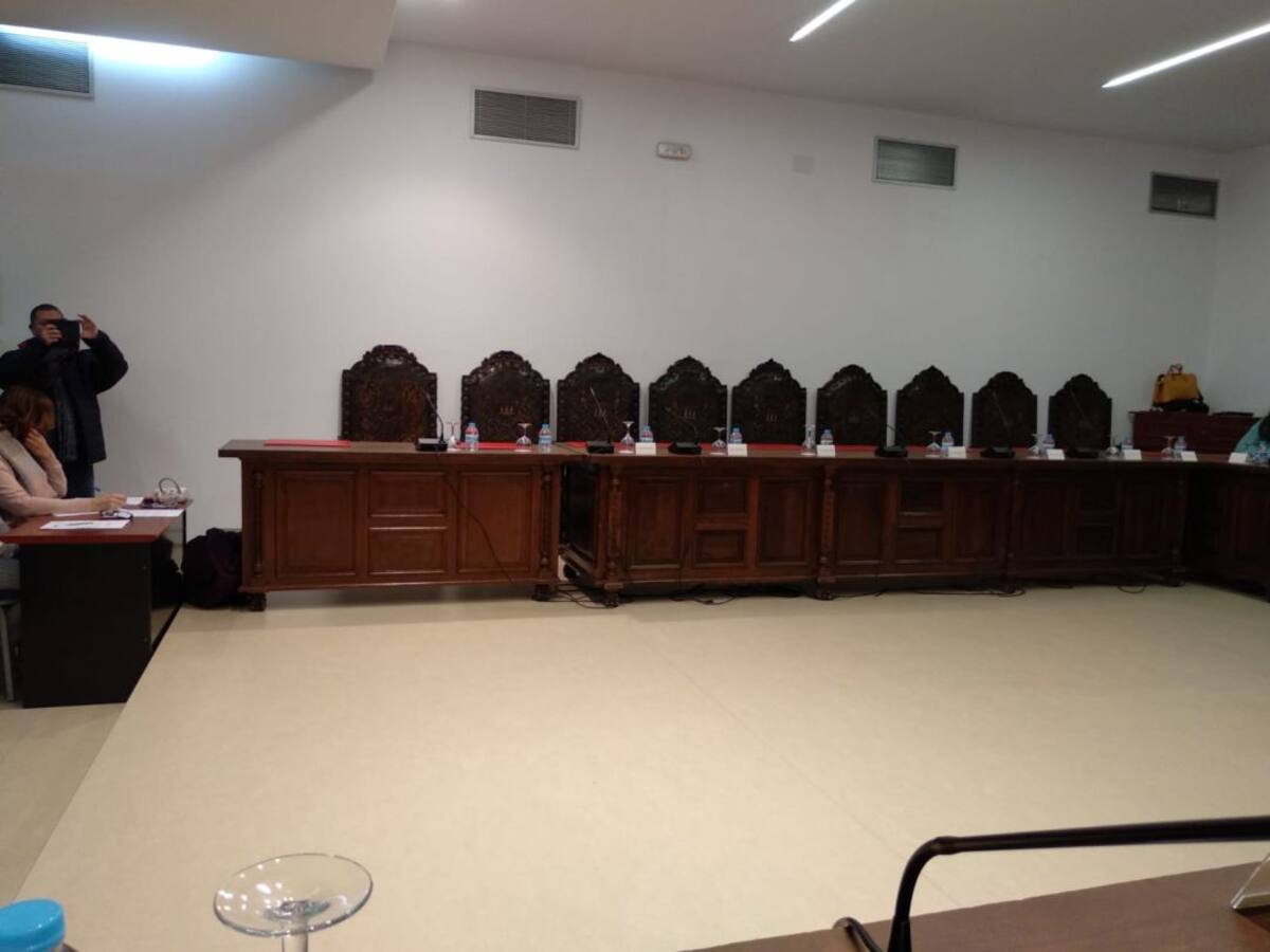 Un pleno sin oposición