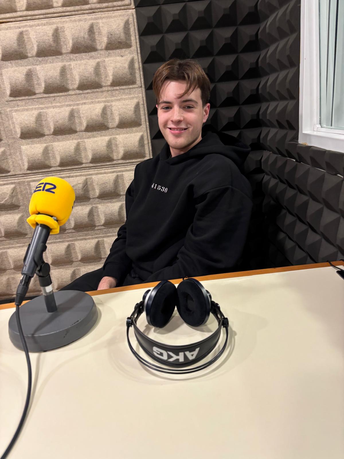 Curro Pavía, KP530, presenta su nuevo disco &quot;Cerca del Castillo&quot; en Radio Morón