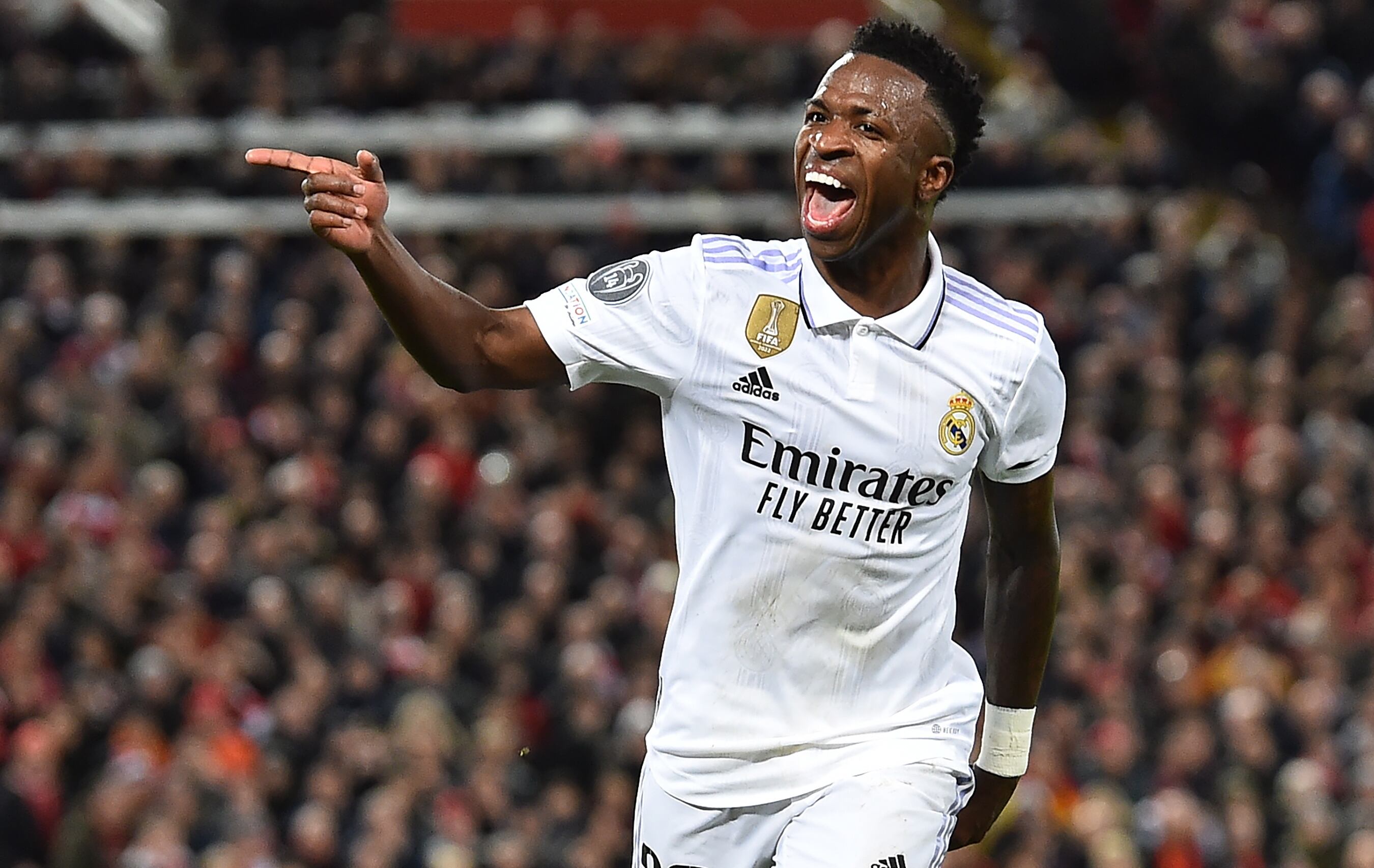 Vinicius Junior celebra uno de sus goles contra el Liverpool