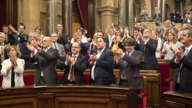 El bloque independentista aplaude la aprobación de la Ley de Transitoriedad