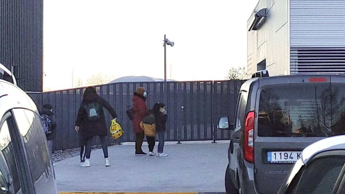 Los positivos por coronavirus llegan a los 212 en otro día de descensos