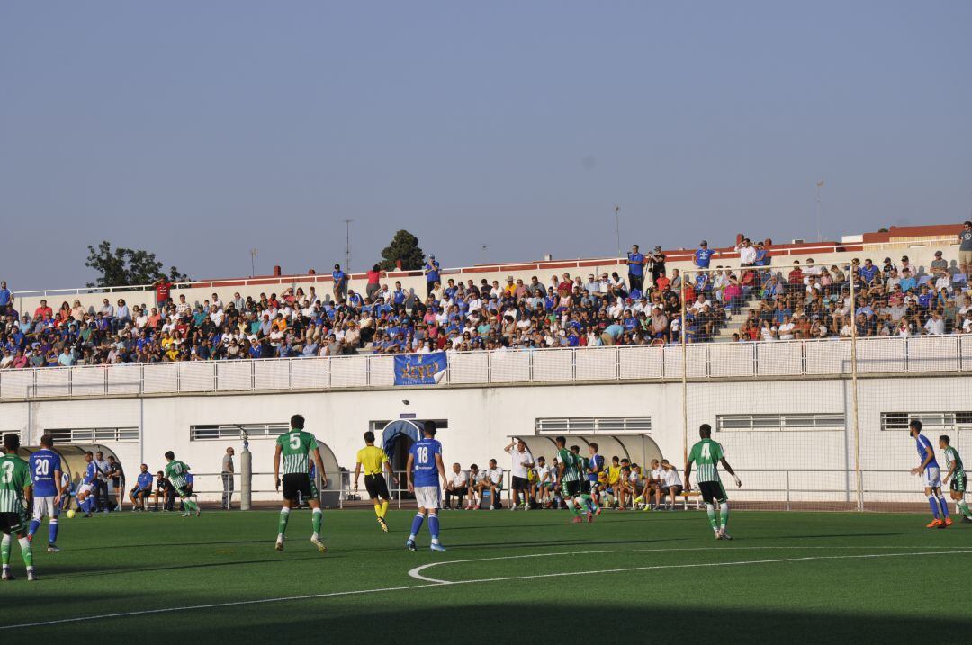 Imagen de un partido de futbol esta temporada en La Granja