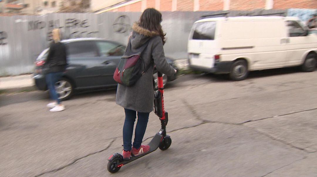 Patinete eléctrico JUMP (servicio de patinentes eléctricos de UBER)