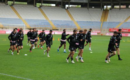 La plantilla trabajó al completo este jueves en el Reino de León