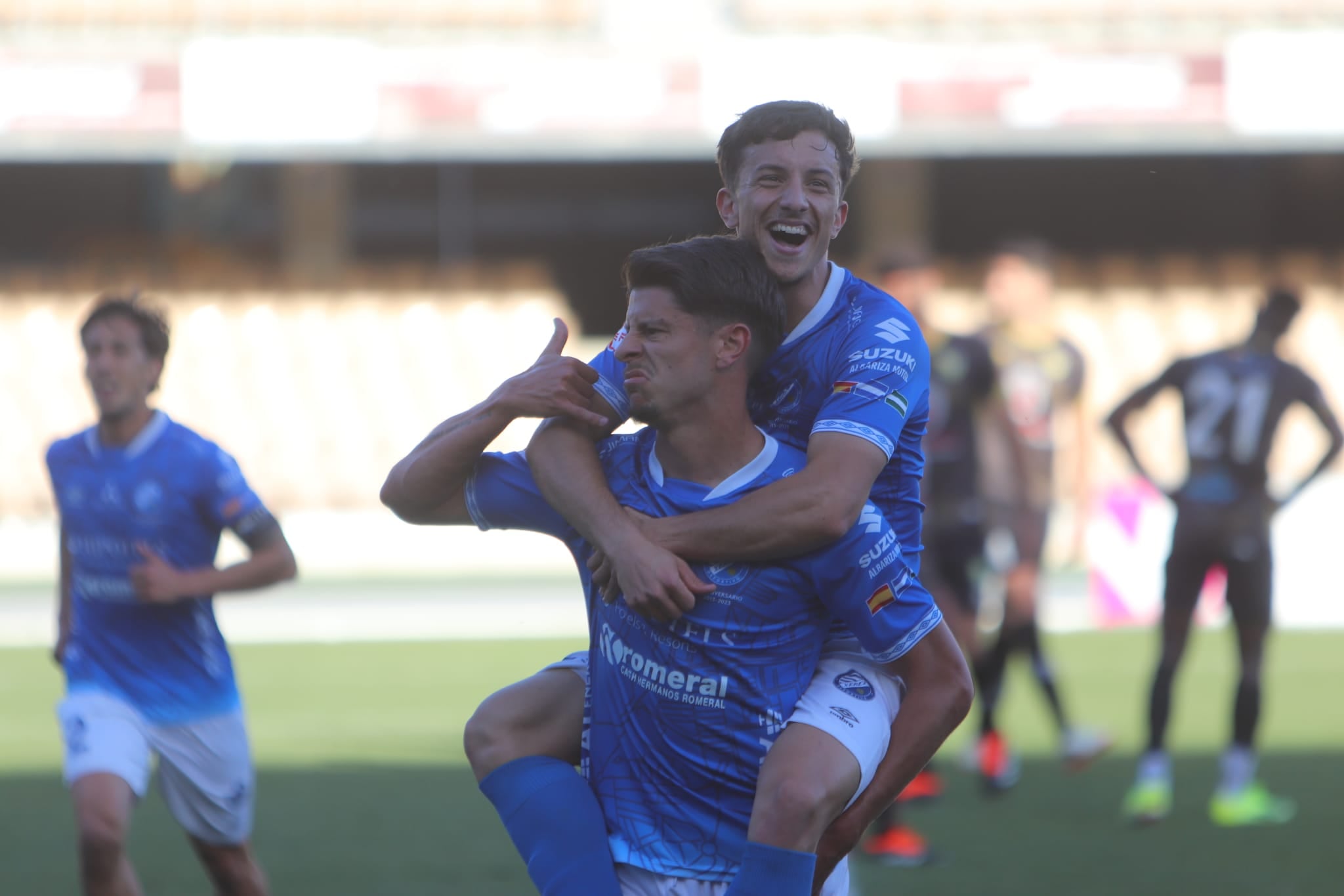 Jugadores del Xerez DFC celebrando un gol en Chapín