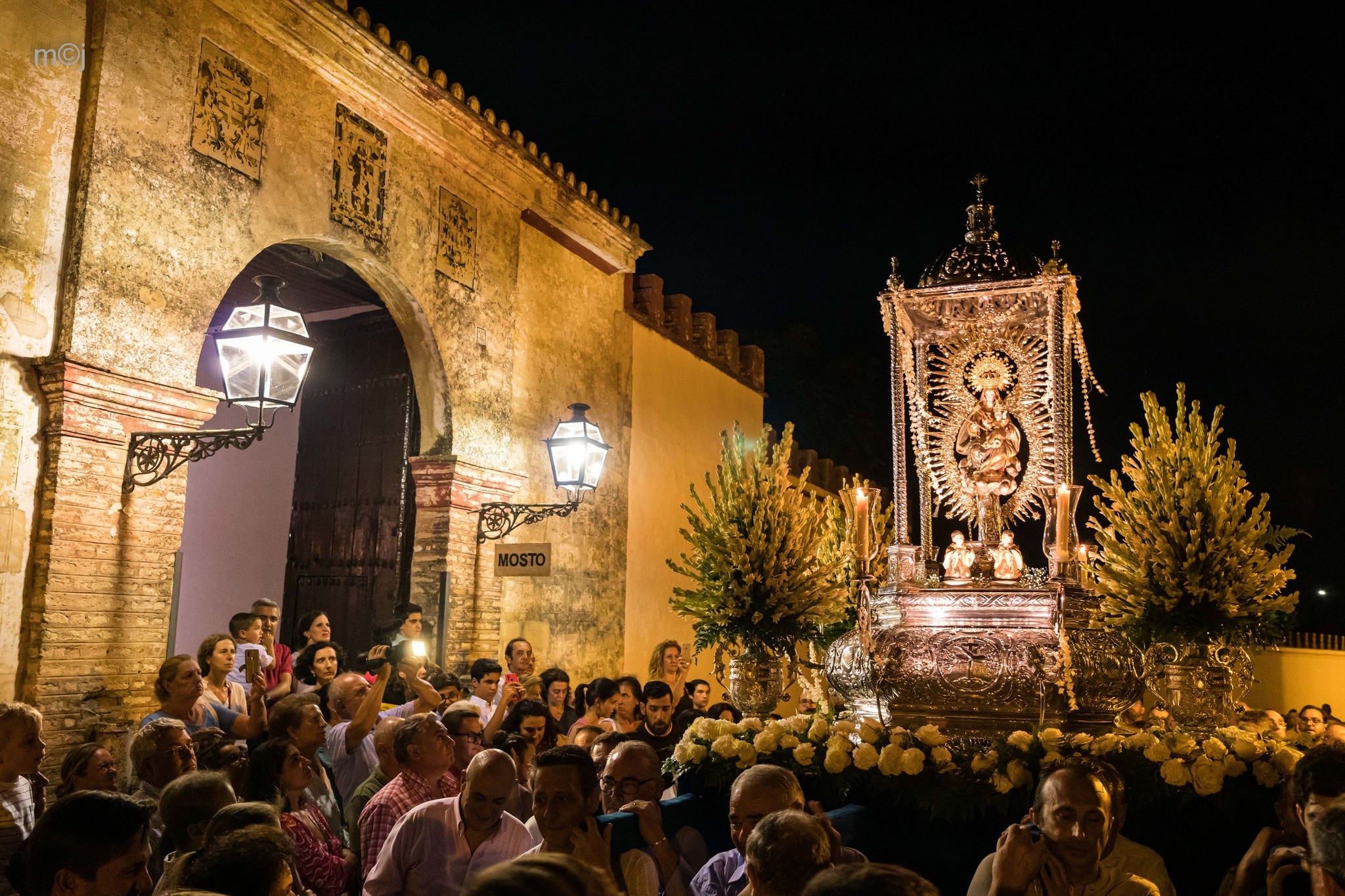 La Virgen de Loreto de Espartinas en una de sus salidas procesionales