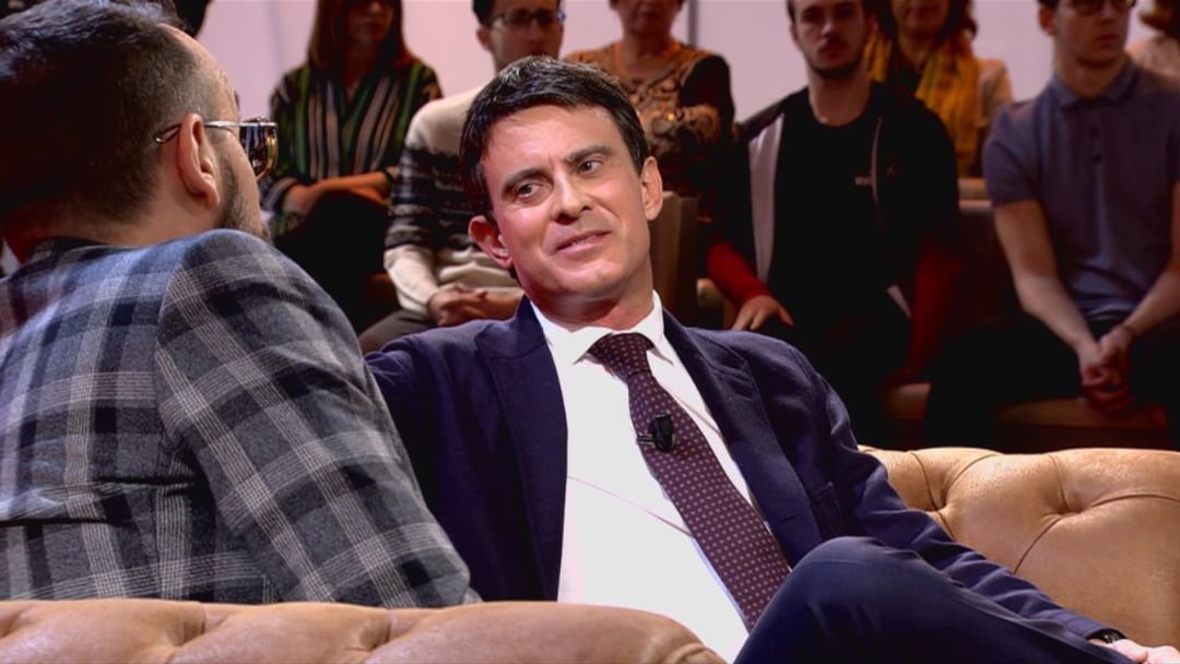 Manuel Valls se sienta en el &#039;Chester&#039; de Risto Mejide