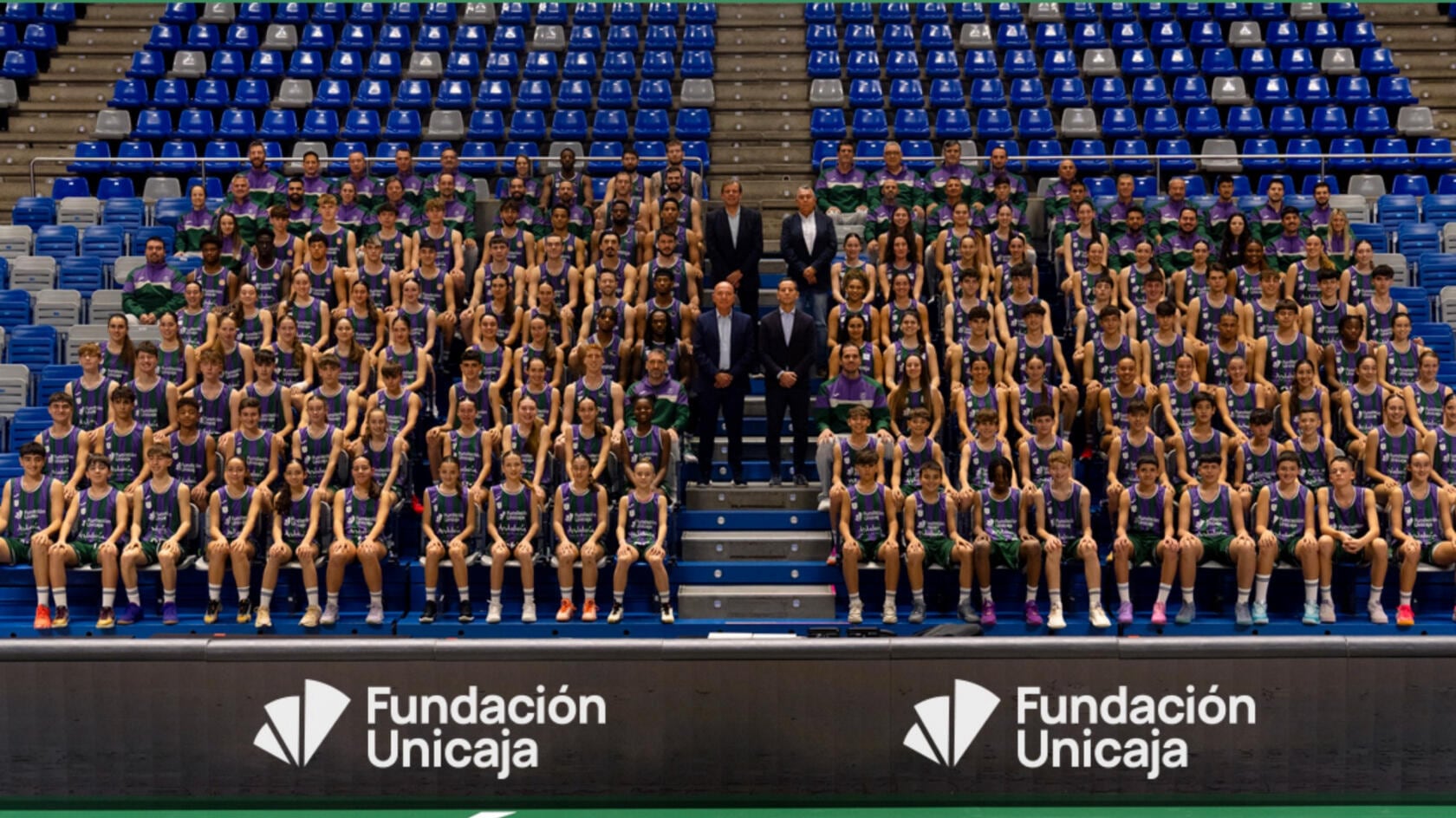 Foto de familia del Unicaja 2025