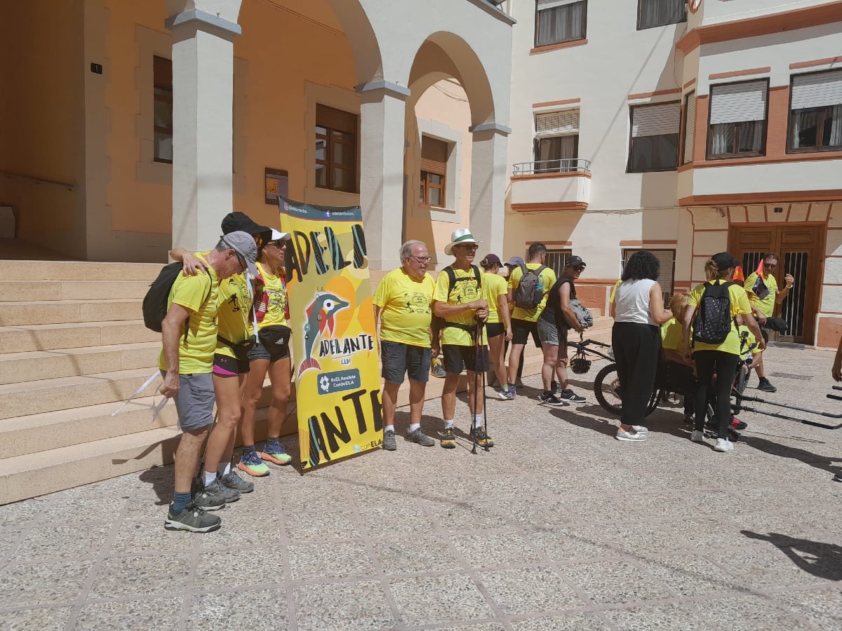 Sax recibe la marcha de la ELA