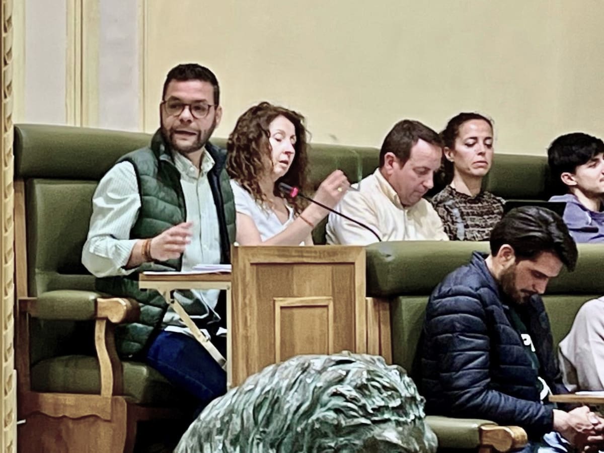 VOX logra en Jumilla la aprobación de su moción para regular el acceso a dependencias municipales sin la ocultación integral del rostro