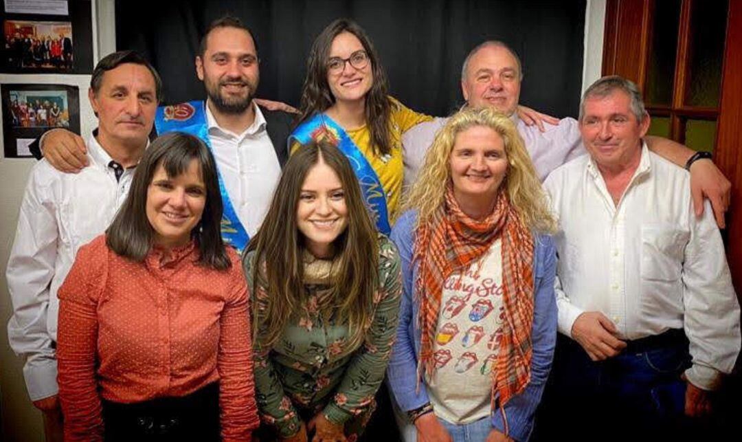 Foto de archivo de la junta directiva de la asociación Cultural de Sordos de la provincia de Cuenca.