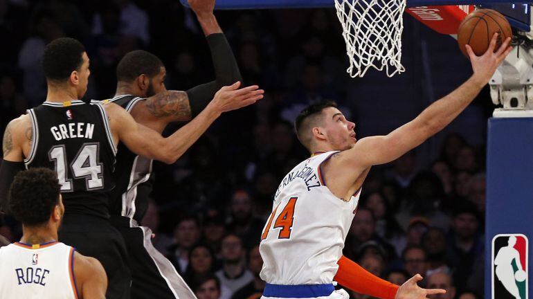 Hernangómez entra a canasta en el partido frente a los Spurs