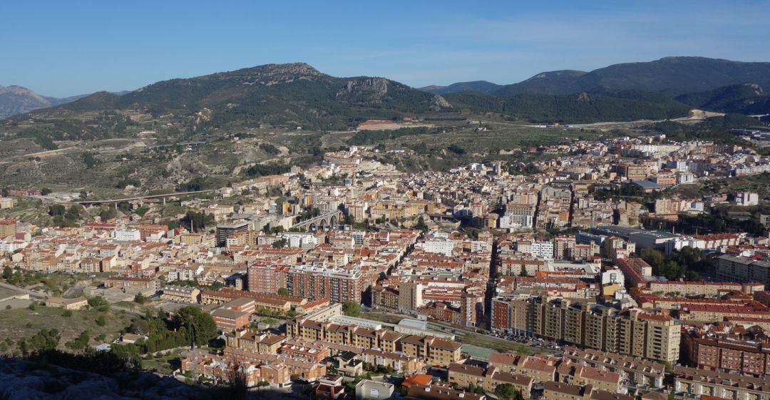 Alcoy es la ciudad donde más positivos en coronavirus se han dado en los últimos días, alcanzando los 90 casos, y ha registrado un fallecido.