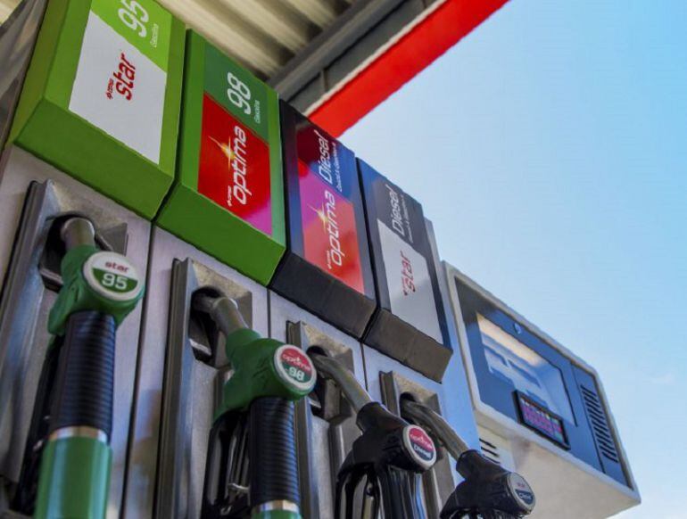 Sortidor de carburants en una gasolinera del país