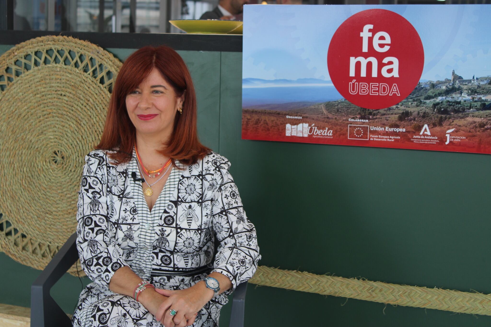La alcaldesa socialista de Úbeda, Toni Olivares, durante la Feria de Maquinaria Agrícola 2022