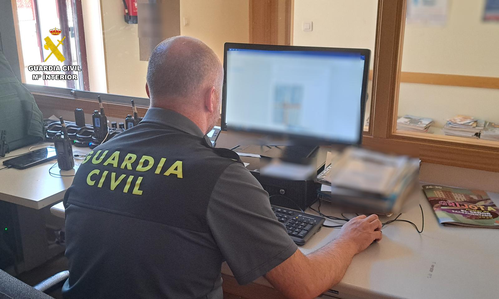 Investigado por suplantar la identidad de un trabajador y quedarse su nómina