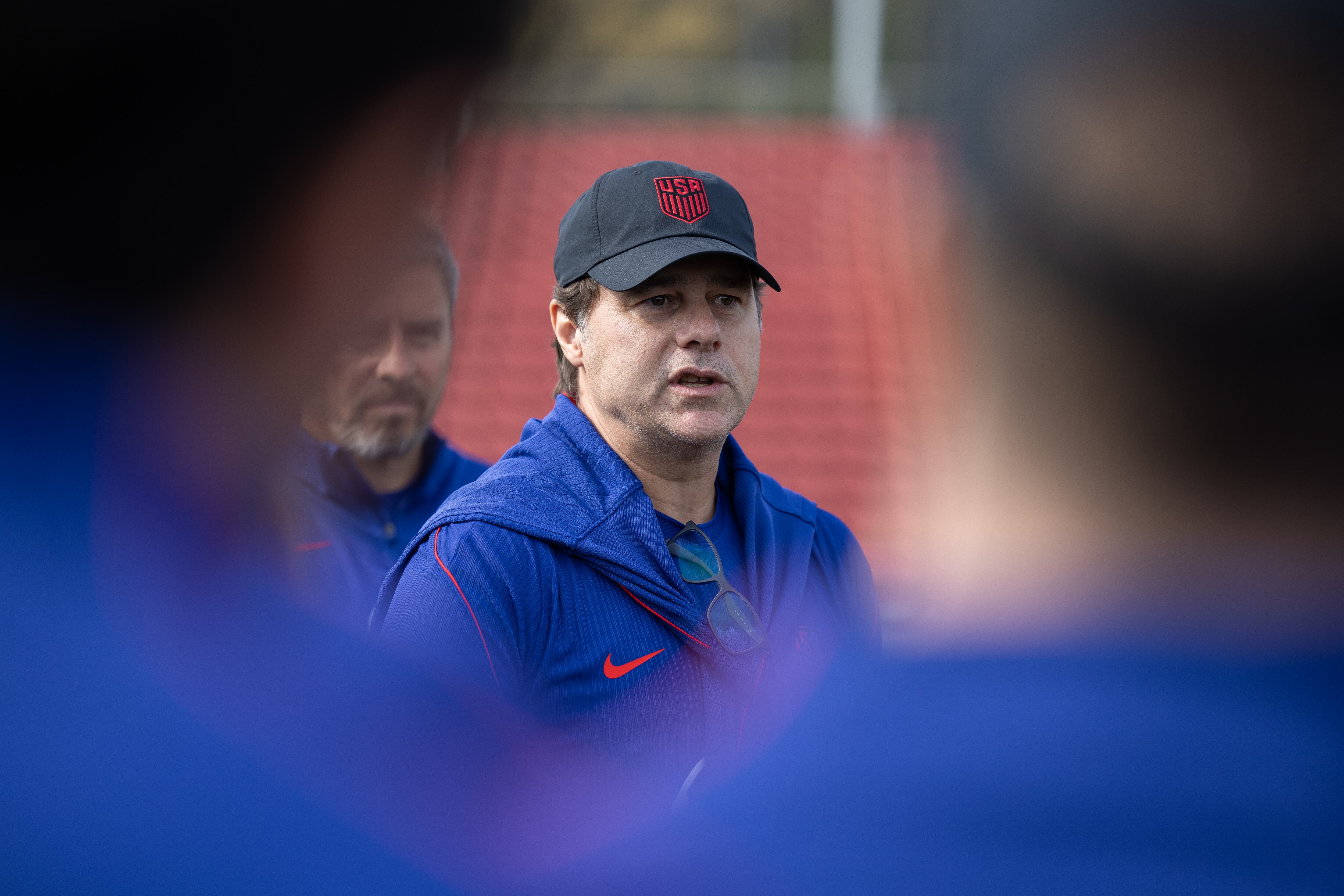 Mauricio Pochettino dirige un entrenamiento de la selección estadounidense