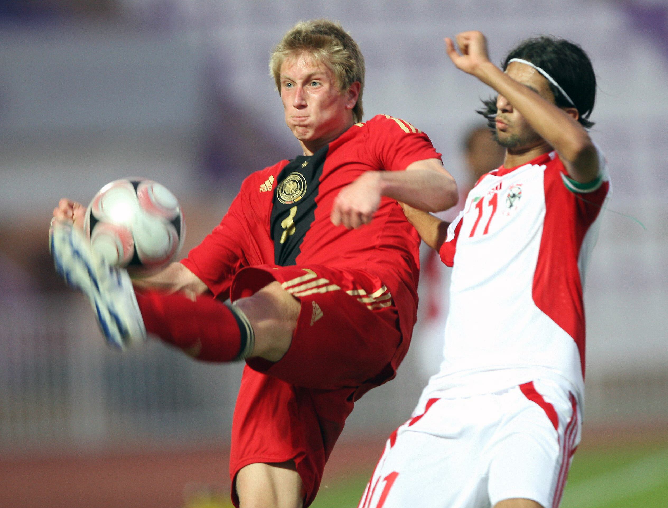 Sebastian Hertner juega un partido con la selección alemana en 2009