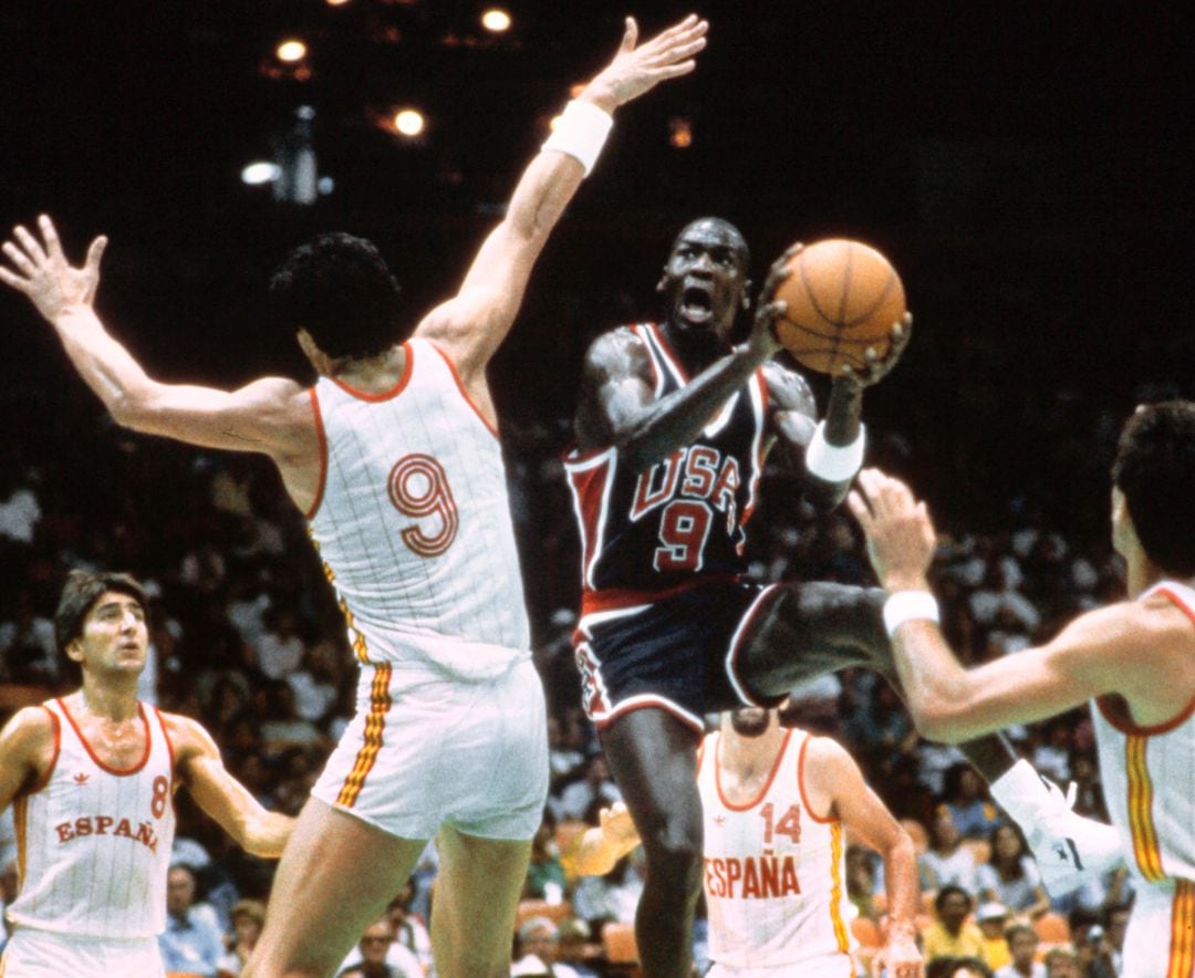 Jordan, en la final olímpica entre Estados Unidos y España de 1984.