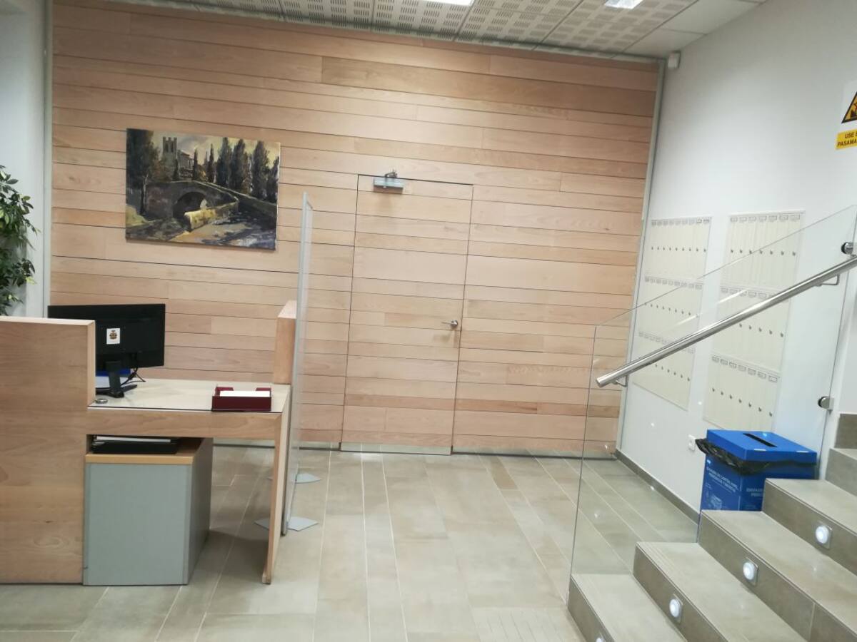 Diez opositores en pie