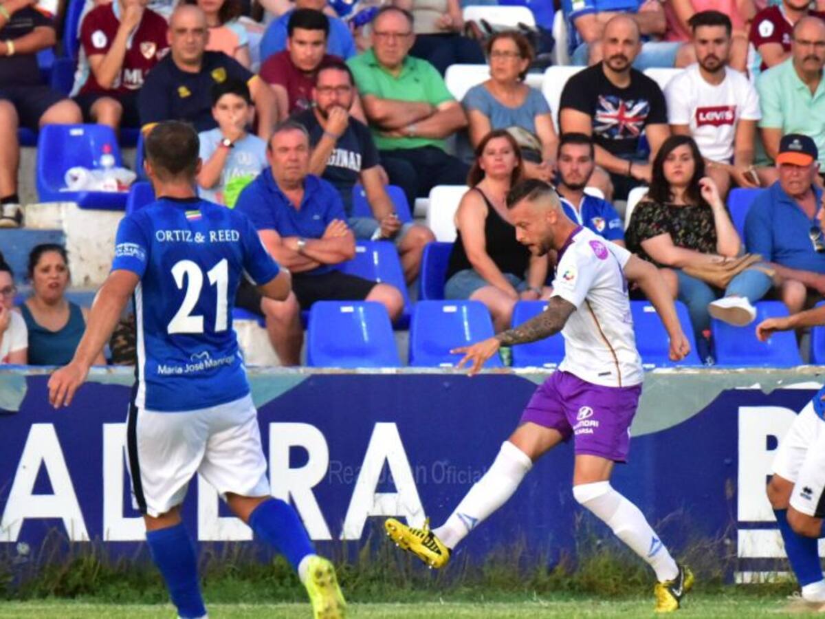 Tres positivos por Covid-19 en el Linares en unas pruebas que este miércoles pasarán en el Real Jaén