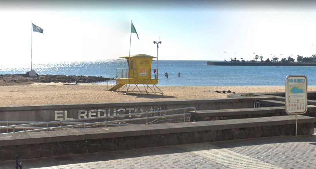 Puesto de socorrismo de la Playa del Reducto en Arrecife.