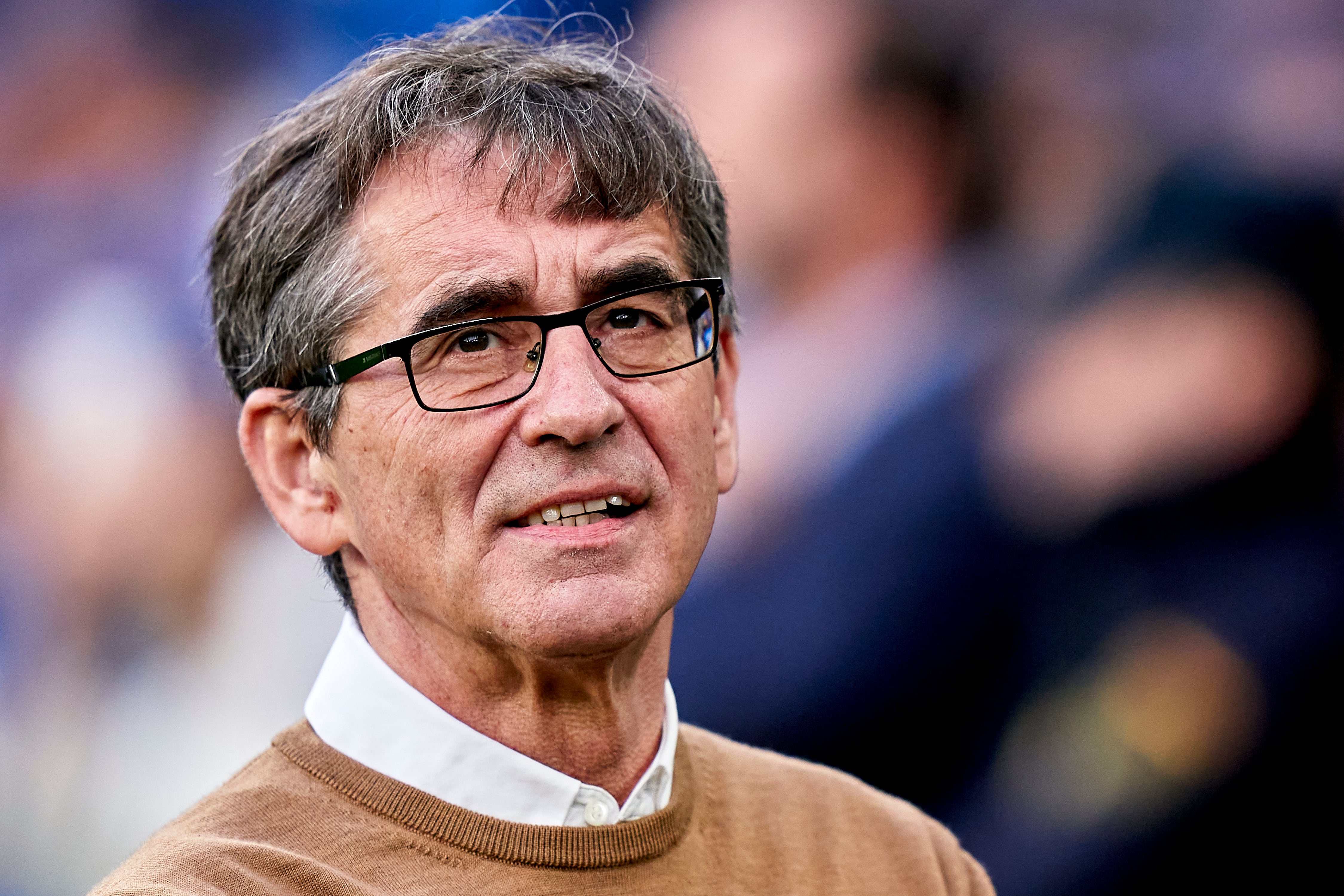 Fernando Vázquez en el área técnica de Riazor