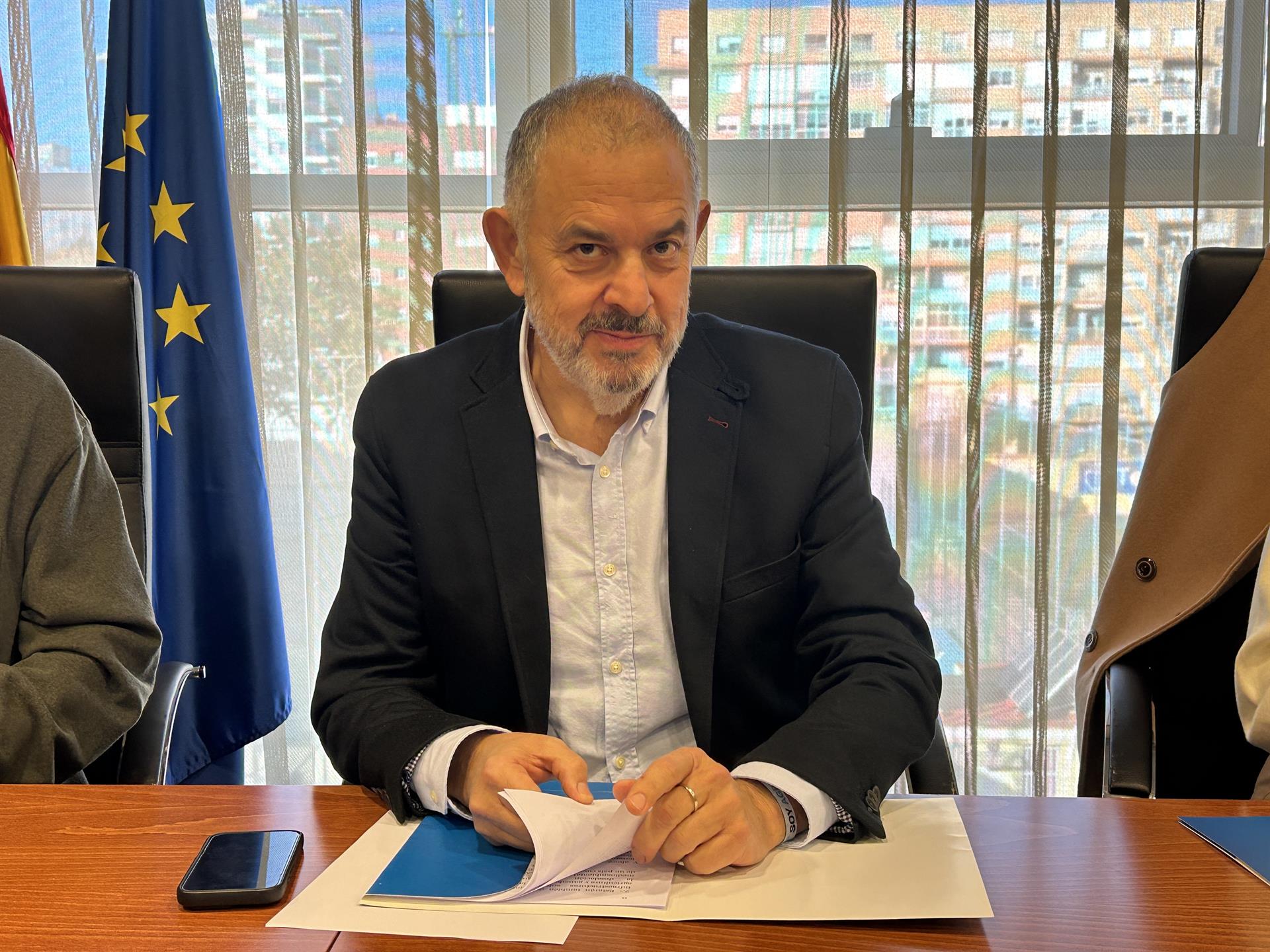 El presidente del Scrats, Lucas Jiménez, comparece ante la Comisión Especial de Estudio sobre la situación del trasvase Tajo-Segura de la Asamblea Regional