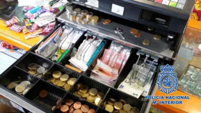 Caja registradora intervenida en la tienda de Villava