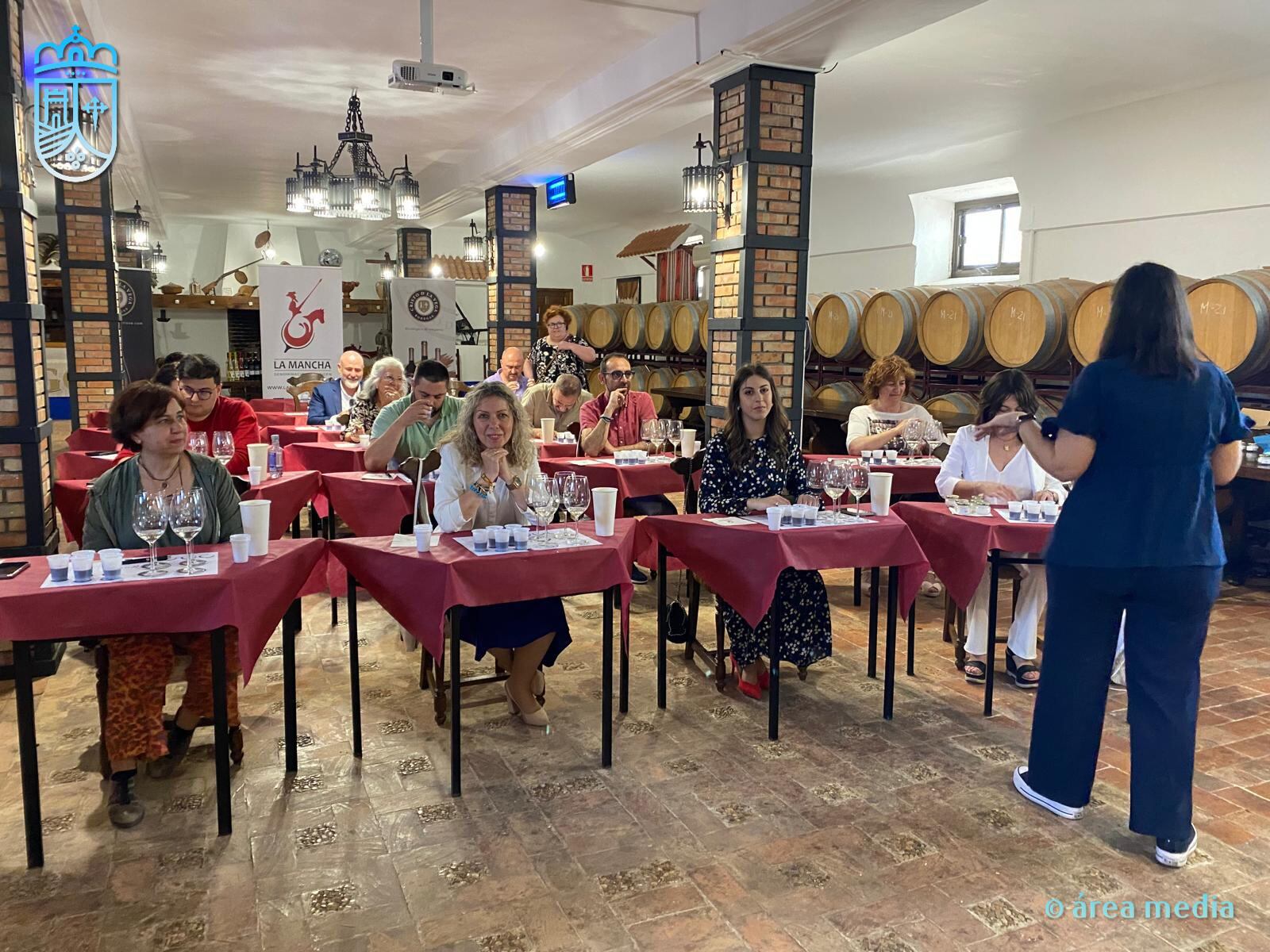 Encuentro de socios de la Ruta del Vino de La Mancha en Socuéllamos