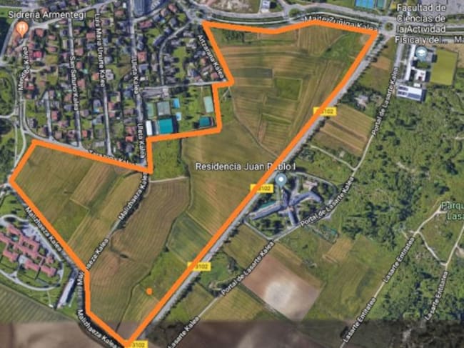 Los terrenos junto a Armentia y Uleta donde los promotores quieren reactivar la construcción de centenares de viviendas. Los técnicos apuestan por desclasificar esos suelos.