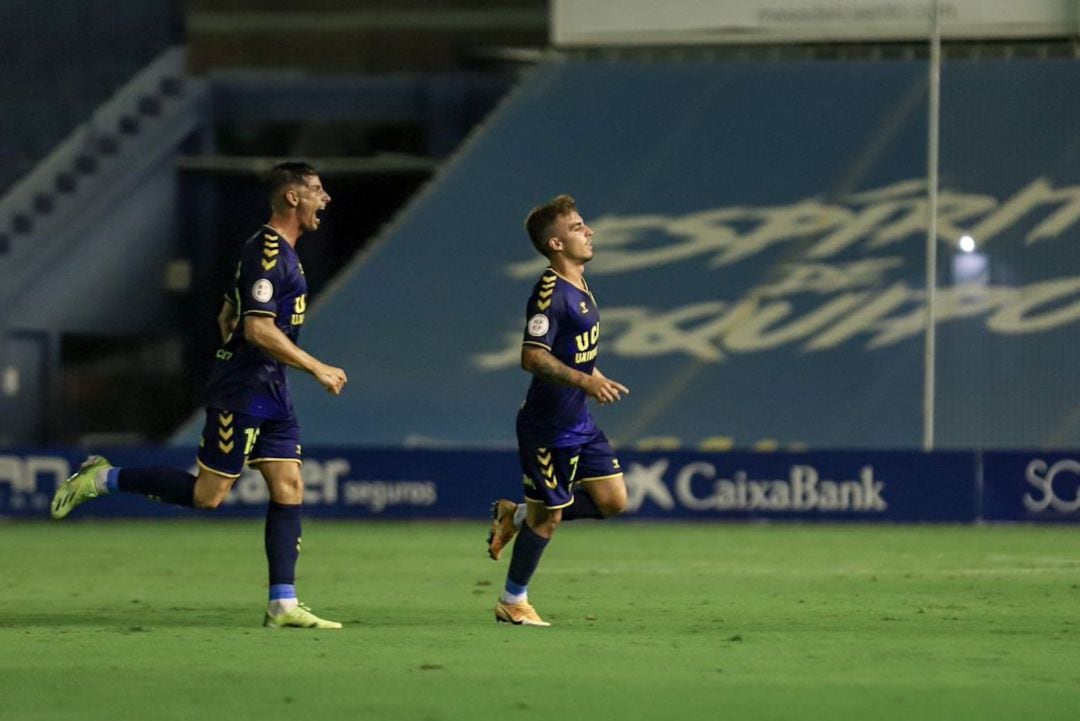 Alberto Fernández tras marcar el primer tanto del partido