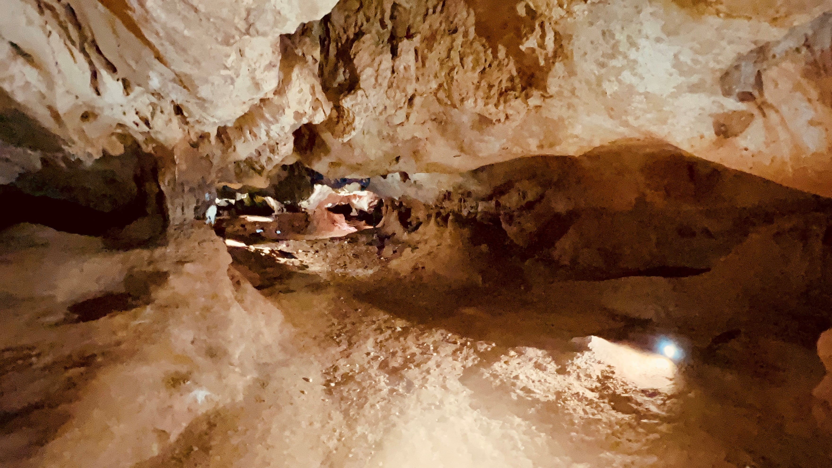 Interior de la cueva de la Victoria en Rincón de la Victoria (Málaga)