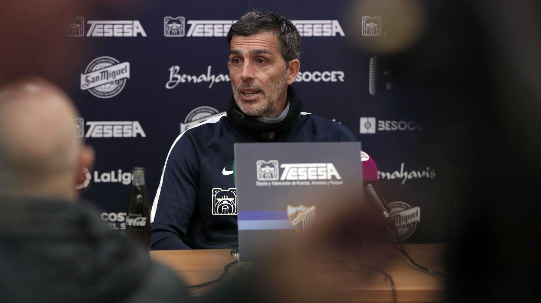 El entrenador del Málaga, Juan Ramón Muñiz, evalúa el partido ante el Granada